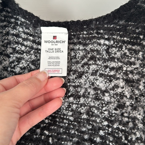 Woolrich Black and White Flowy Cozy Boho Poncho Blanket Wrap Women’s OS - Picture 3 of 8